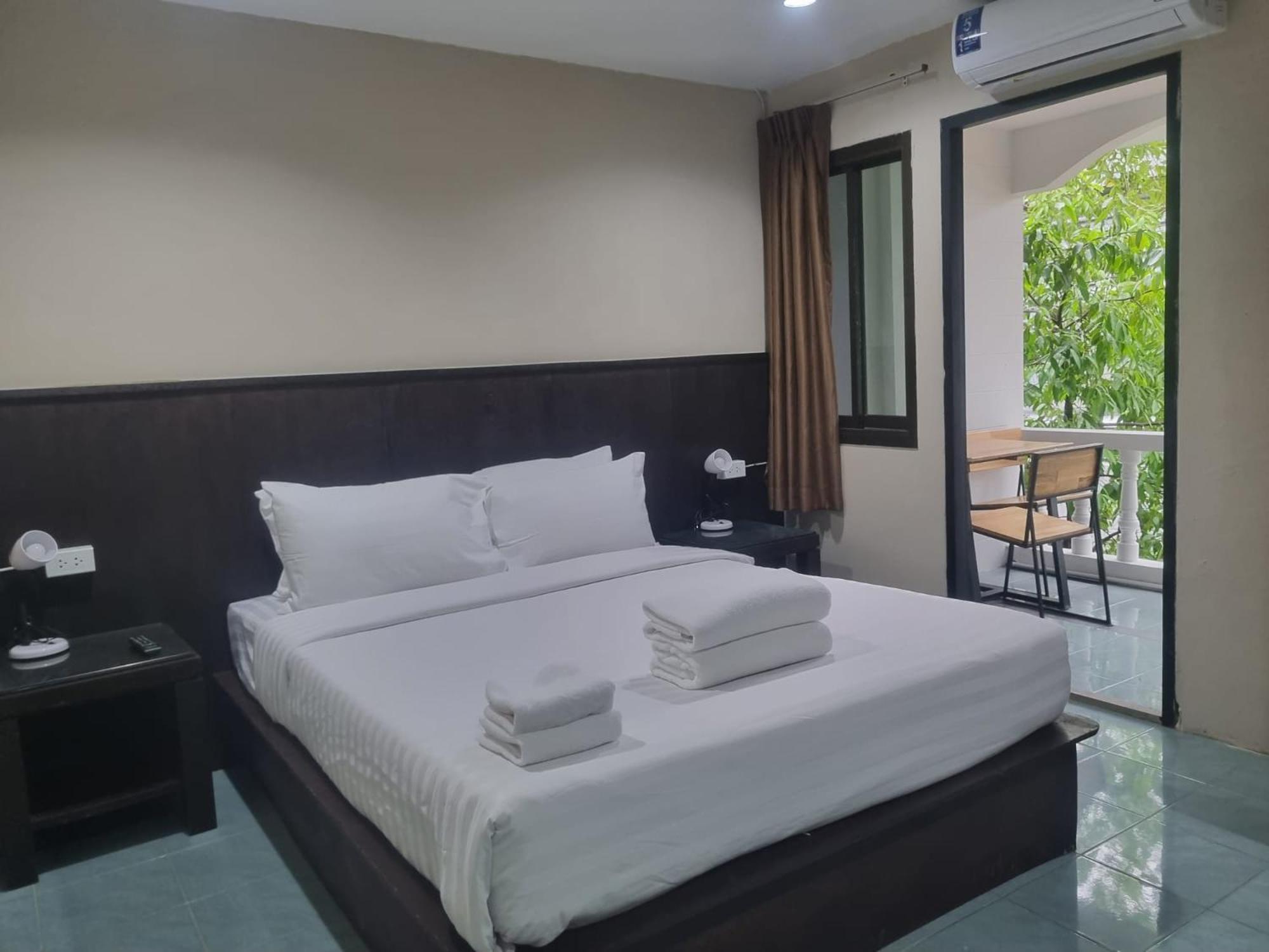 New Breakers Hotel Rawai Extérieur photo