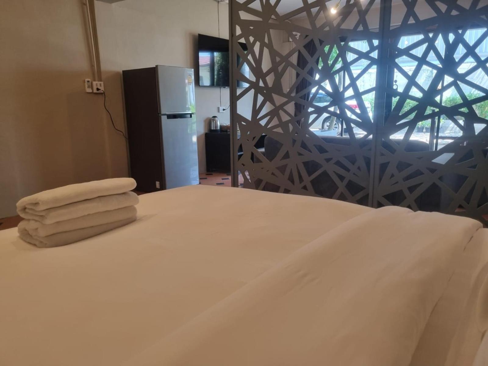 New Breakers Hotel Rawai Extérieur photo